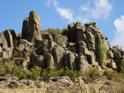 Rock Formations near Rira